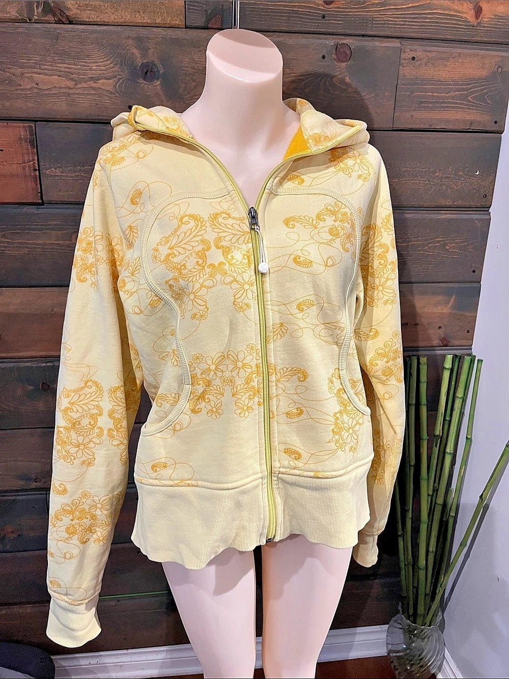 Lululemon Floral Zip Hoodie in Yellow size 12 vintage
